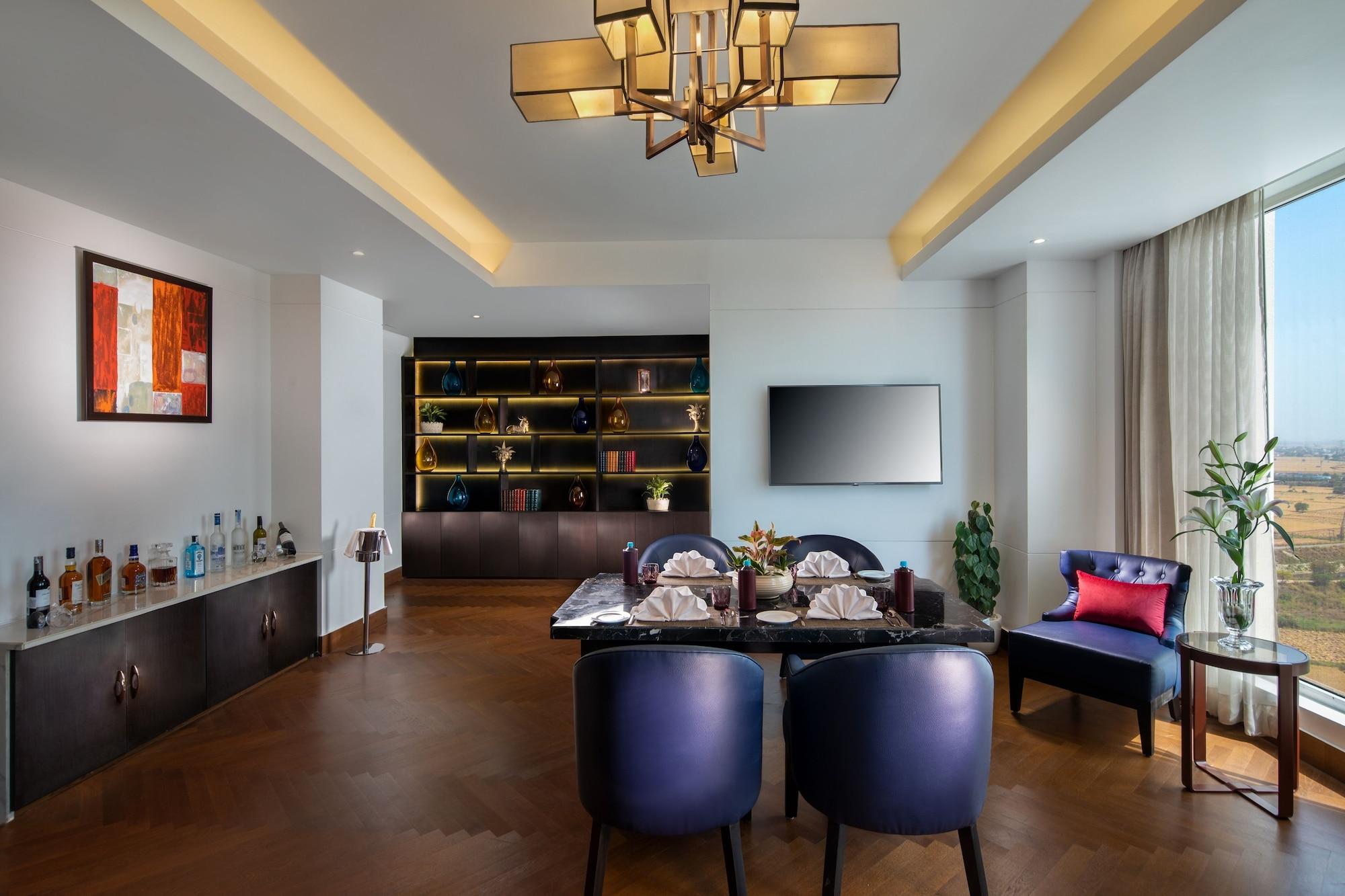 נוידה Sandal Suites By Lemon Tree Hotels מראה חיצוני תמונה