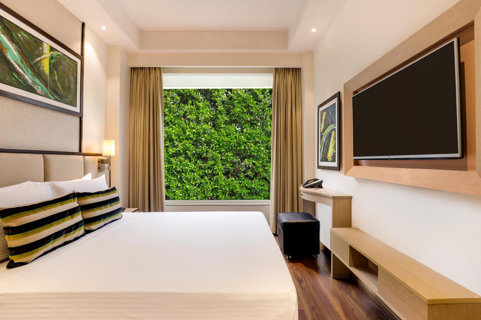 נוידה Sandal Suites By Lemon Tree Hotels מראה חיצוני תמונה